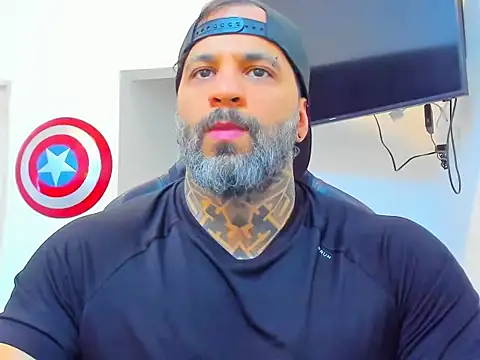 Snapshot of JoshRigby chatting on 12/04/25, 08:06 JoshRigby online show from 12/04/25, 08:06