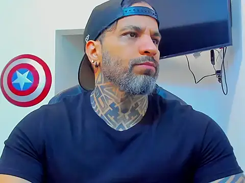 Snapshot of JoshRigby chatting on 12/05/25, 07:43 JoshRigby online show from 12/05/25, 07:43