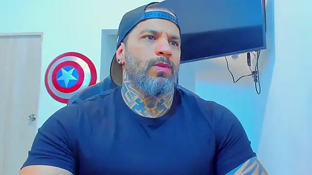 Snapshot of JoshRigby chatting on 12/14/25, 07:18 JoshRigby online show from 12/14/25, 07:18