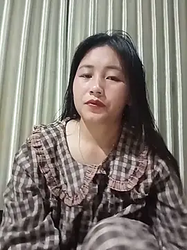 Snapshot of buddy-sexy chatting on 06/17/26, 02:18 buddy-sexy online show from 06/17/26, 02:18