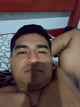 Snapshot of Titan_rudo chatting on 10/27/25, 03:21 Titan rudo online show from 10/27/25, 03:21