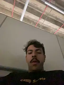 Snapshot of artzin2334 chatting on 10/10/25, 10:53 artzin2334 online show from 10/10/25, 10:53