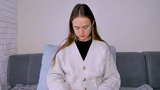 LilMary  online show from 12/03/25, 07:27