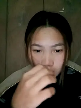 min-xinh online show from 12/01/25, 03:17