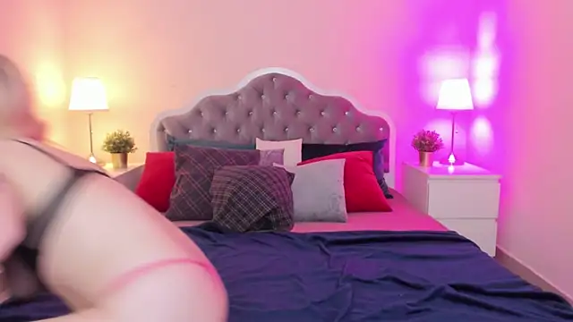 CamillaDreamer online show from 11/07/25, 06:19