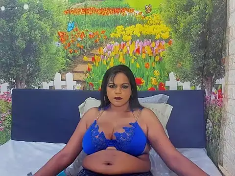 Snapshot of indianswtbella chatting on 10/09/25, 05:05 indianswtbella online show from 10/09/25, 05:05