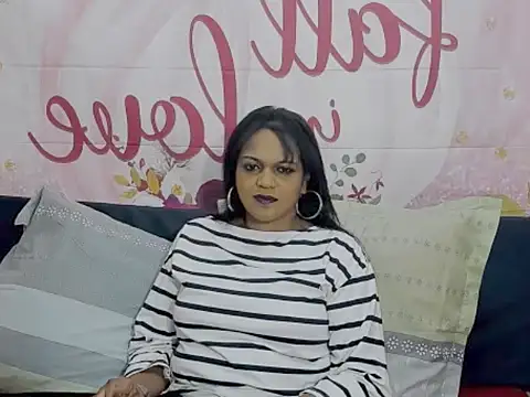 Snapshot of indianswtbella chatting on 11/03/25, 04:58 indianswtbella online show from 11/03/25, 04:58