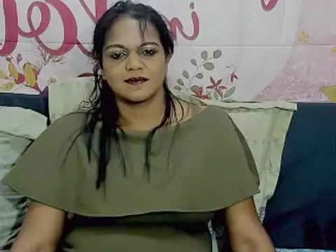 Snapshot of indianswtbella chatting on 11/20/25, 04:45 indianswtbella online show from 11/20/25, 04:45