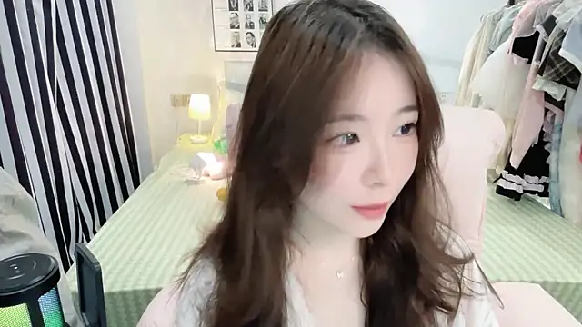 Snapshot of Gardenia-222 chatting on 01/06/26, 03:27 Gardenia-222 online show from 01/06/26, 03:27