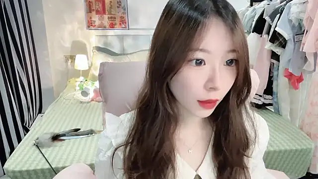 Snapshot of Gardenia-222 chatting on 02/27/26, 01:11 Gardenia-222 online show from 02/27/26, 01:11