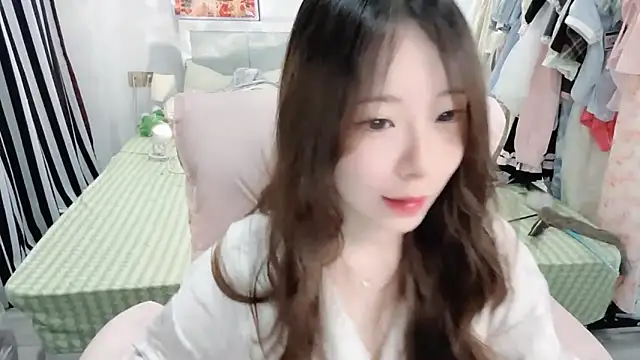 Snapshot of Gardenia-222 chatting on 04/07/26, 04:40 Gardenia-222 online show from 04/07/26, 04:40