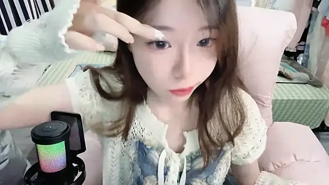Snapshot of Gardenia-222 chatting on 05/02/26, 06:07 Gardenia-222 online show from 05/02/26, 06:07