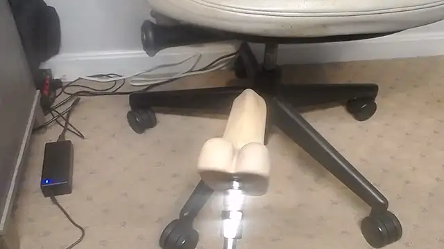 Snapshot of sackstor chatting on 01/19/25, 03:53 sackstor online show from 01/19/25, 03:53