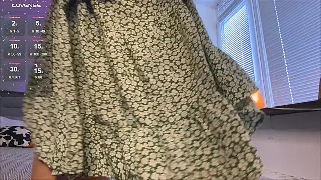 Sienna Mi  online show from 10/30/25, 07:32