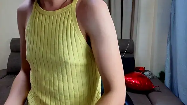 Snapshot of Emilly__Grey chatting on 02/16/26, 07:21 Emilly Grey online show from 02/16/26, 07:21