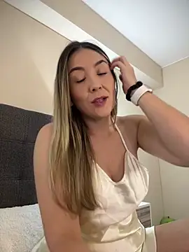 Mariana gom online show from 05/04/26, 12:34
