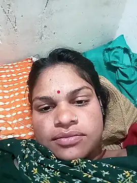 Snapshot of SHMA-77 chatting on 11/17/25, 04:13 SHMA-77 online show from 11/17/25, 04:13