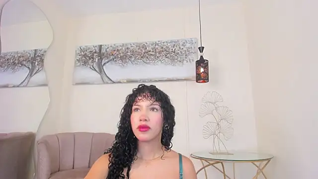 Snapshot of annalise_goerts chatting on 10/16/25, 12:50 annalise goerts online show from 10/16/25, 12:50