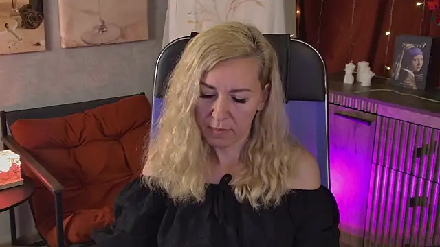 DonnaSmitth online show from 06/16/26, 06:43