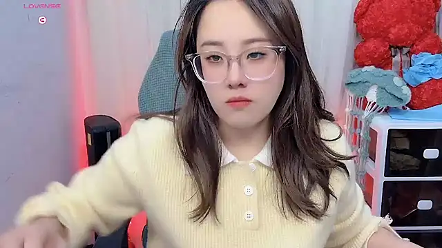 NEWONETO online show from 11/18/25, 11:14