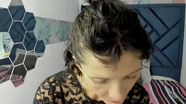 Valery More   online show from 11/07/25, 12:16