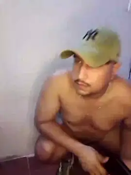 Snapshot of Tequilamaster chatting on 11/23/25, 03:39 Tequilamaster online show from 11/23/25, 03:39