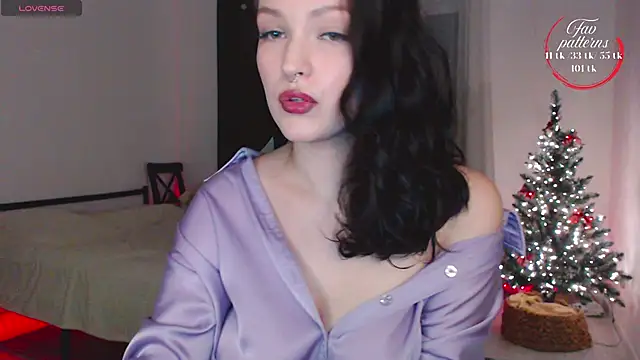 Snapshot of Lessie_ chatting on 12/16/25, 07:30 Lessie online show from 12/16/25, 07:30