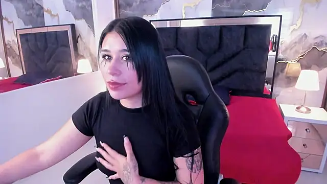 SusanVilla online show from 06/23/26, 08:18