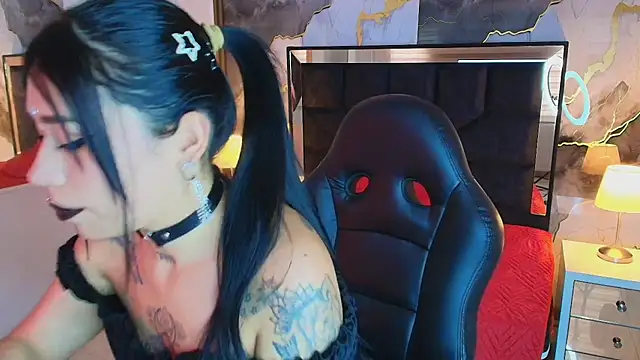 SusanVilla online show from 06/26/26, 08:24