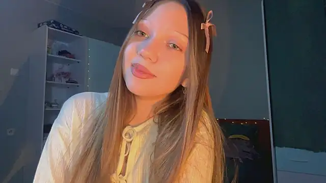 EmiIyKitty online show from 10/01/25, 08:04