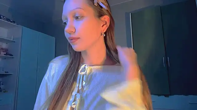 EmiIyKitty online show from 10/05/25, 07:34