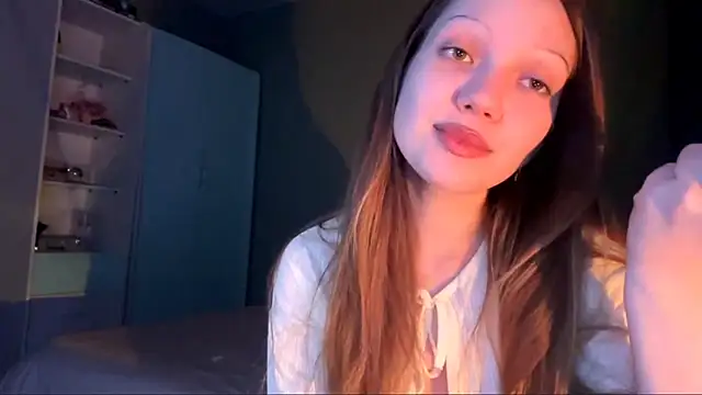 EmiIyKitty online show from 10/18/25, 08:31