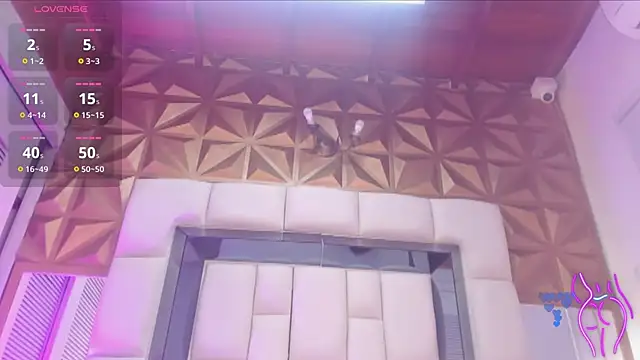 violet milleer online show from 11/05/25, 07:03