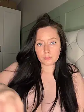 Snapshot of irishmollyx chatting on 05/14/26, 10:22 irishmollyx online show from 05/14/26, 10:22