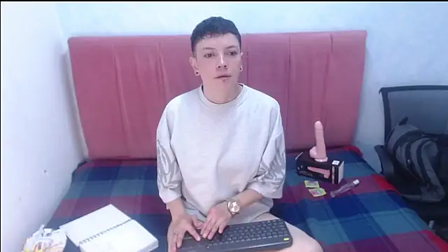 Snapshot of alexmadisoncm101 chatting on 11/11/25, 07:14 alexmadisoncm101 online show from 11/11/25, 07:14