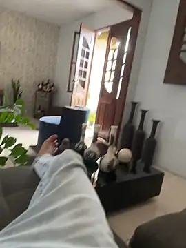 Snapshot of MCLZK chatting on 11/14/25, 06:17 MCLZK online show from 11/14/25, 06:17