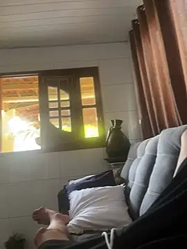 Snapshot of MCLZK chatting on 01/09/26, 07:59 MCLZK online show from 01/09/26, 07:59