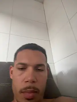 Snapshot of MCLZK chatting on 02/09/26, 07:51 MCLZK online show from 02/09/26, 07:51