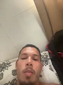 Snapshot of MCLZK chatting on 02/11/26, 06:46 MCLZK online show from 02/11/26, 06:46