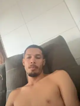 Snapshot of MCLZK chatting on 02/12/26, 06:47 MCLZK online show from 02/12/26, 06:47