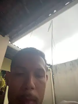 Snapshot of MCLZK chatting on 02/13/26, 08:27 MCLZK online show from 02/13/26, 08:27