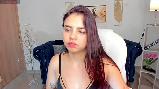 zharaa fox online show from 10/25/25, 04:09