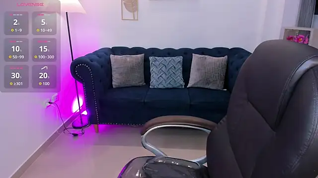 zharaa fox online show from 05/04/26, 01:01