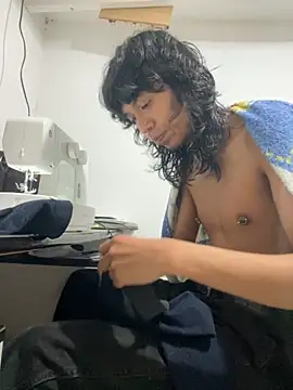 MadamLeRouge online show from 10/25/25, 10:26