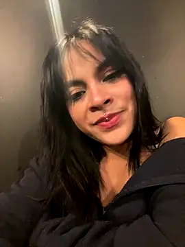 Snapshot of Veeronica_ chatting on 09/30/25, 12:48 Veeronica online show from 09/30/25, 12:48