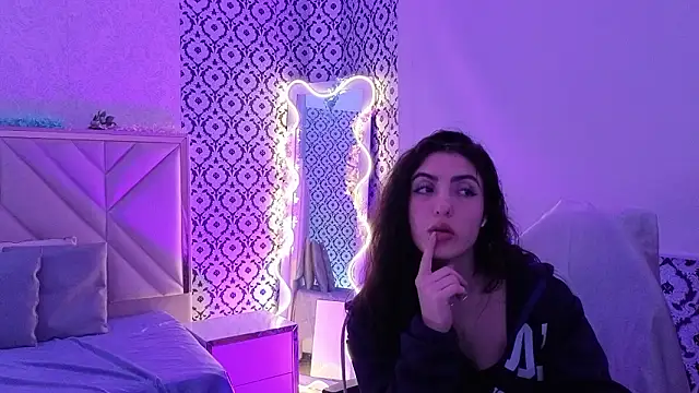 Ixchel tay online show from 02/03/26, 06:40