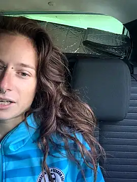 GoldenPussy1329 online show from 10/18/25, 07:20