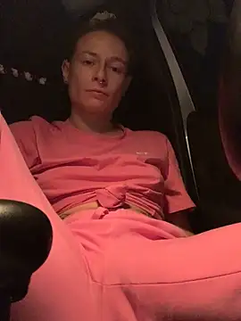 GoldenPussy1329 online show from 11/11/25, 08:31