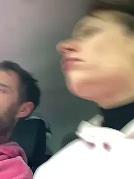 GoldenPussy1329 online show from 11/25/25, 11:43