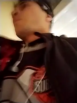 Snapshot of Angel_3-0 chatting on 12/19/25, 10:28 Angel 3-0 online show from 12/19/25, 10:28